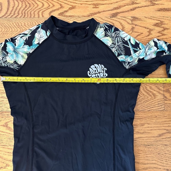 NWOT Rash Guard (unsure of brand) with Cardiff Surf Co Logo (Size L) - Picture 4 of 7